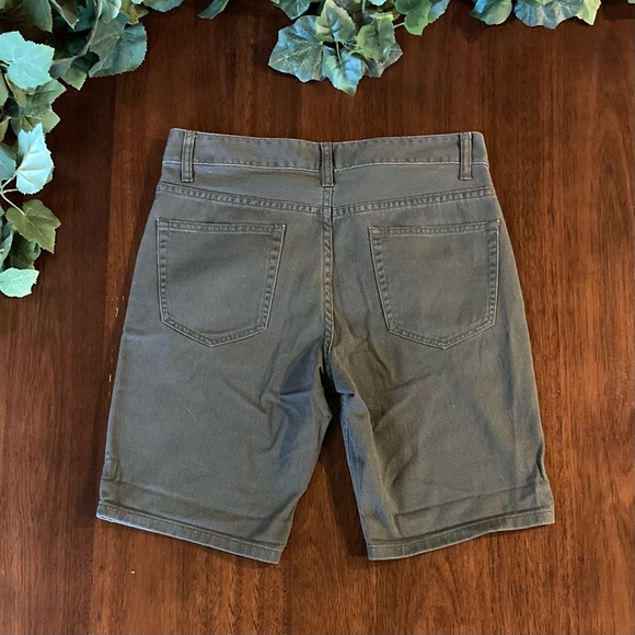 Men’s Dark Sage Green Jean Shorts Size 30 - Picture 2 of 3